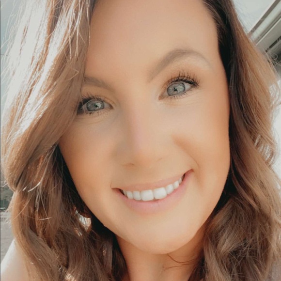 Meet your Posher, Kristin - Picture 3 of 6